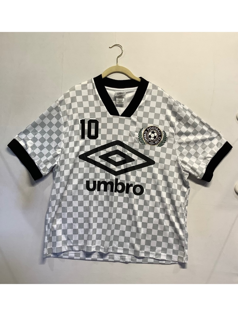 New Umbro Men's XL Black and White Checkered Soccer Jersey XL
